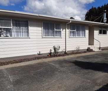 21 Kendal Grove, Wainuiomata Wellington 5014 - Photo 3