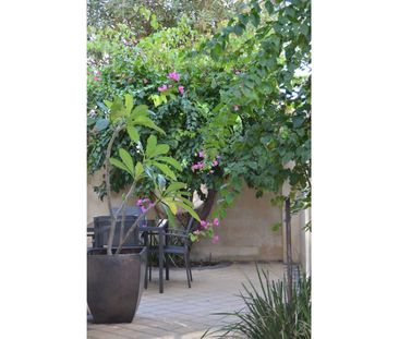 Light, bright and just so central - Photo 2