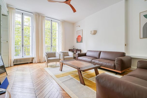 Location Appartement 7 pièces Meublé 184m² PARIS 6ème - Photo 1