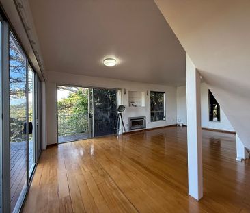 3-Bedroom Hideaway with Stunning views - Photo 1