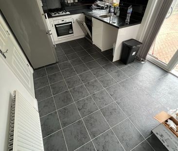 3 Bed End Terrace, Guardian Way, LU1 - Photo 4