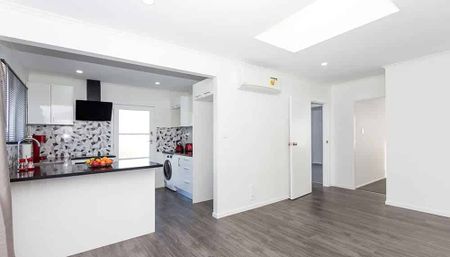 Beautiful home in a perfect location - Photo 4