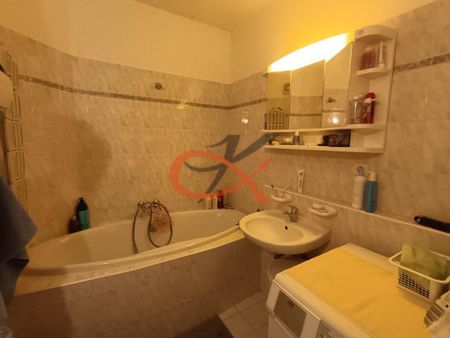 Pronájem bytu 4+1 84 m2 - Fotografie 2