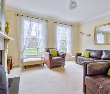 4 bedroom terraced house to rent - Photo 1