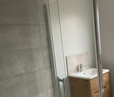 Terraced House to rent on - Photo 5