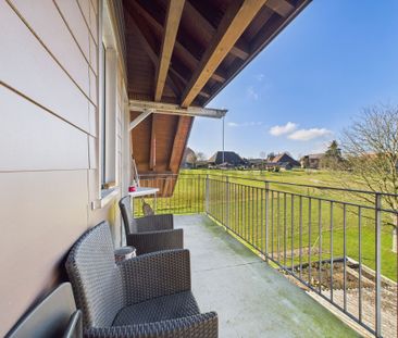 Luminous 2.5-room apartment with balcony in Zauggenried - Foto 2