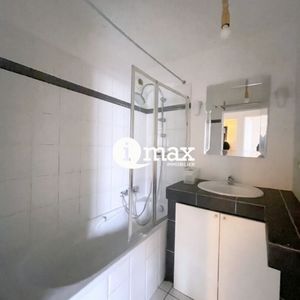 Location Appartement COURBEVOIE - - Photo 2