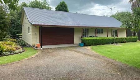 Sweet Country Cottage - Photo 2