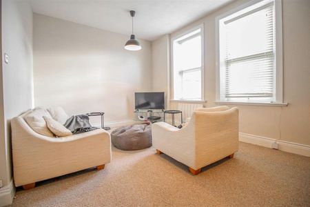 2 Bedroom Flat - First Floor - Photo 3