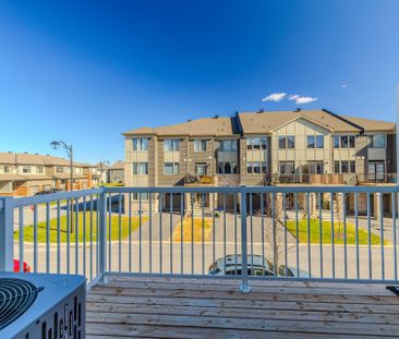 For Lease - 22 Stitch Mews, Stittsville - Munster - Richmond, Ontario - Photo 2