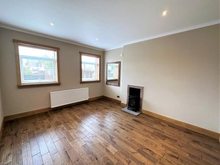 4 bedroom detached house to rent - Photo 5