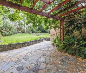Four Bedroom Family Home With Valley Views - Photo 5