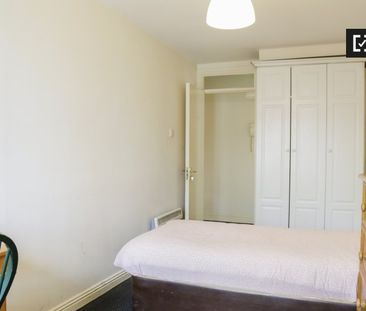 Room to rent in 3-bedroom flat in The Liberties, Dublin - Photo 6