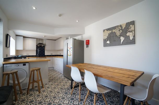 96 Caernarfon Road - Photo 1