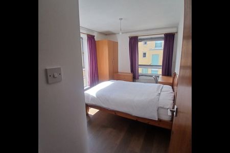 Room in a Shared Flat, Ilminster Gardens, SW11 - Photo 5