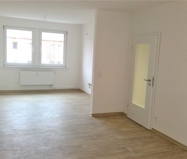 Familienfreundliche 4-Zimmer-Wohnung mit Balkon - Foto 3