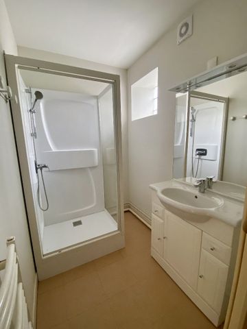 Location Appartement 1 pièce 33m² JARNAC 16200 - Photo 4