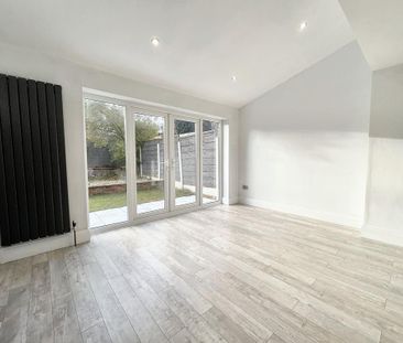 3 bedroom semi-detached house to rent - Photo 4