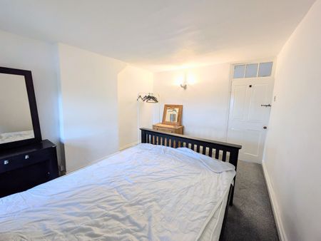 The Shoe, Chippenham, North Wraxall - Photo 4