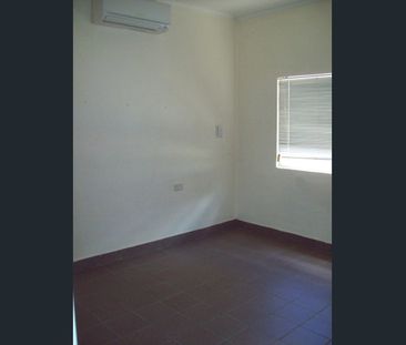 2 bedroom unit with courtyard - Photo 5