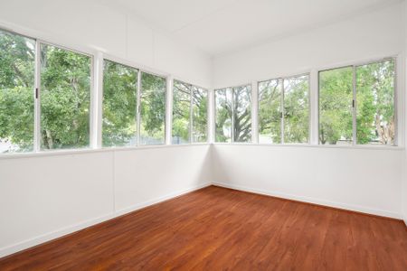 32 Stephenson Street, Sadliers Crossing QLD 4305 - House For Rent | Domain - Photo 2