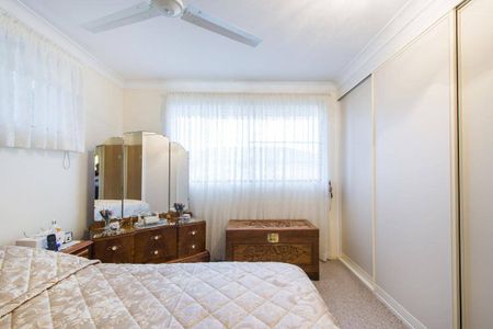 CHARMING UNIT CLOSE TO EVERYTHING - Photo 5