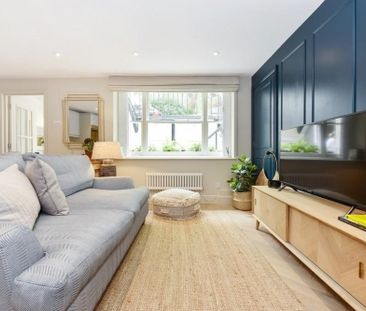 Studio Flat, Kensington Gardens Square, W2 - Photo 1