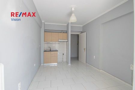 Studio/Γκαρσονιέρα για ενοικίαση Τριών Ναυάρχων - Άγιος Ανδρέας (Πάτρα) - Photo 4
