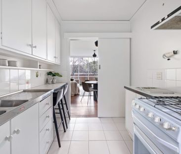 21/746 Orrong Road, - Photo 6