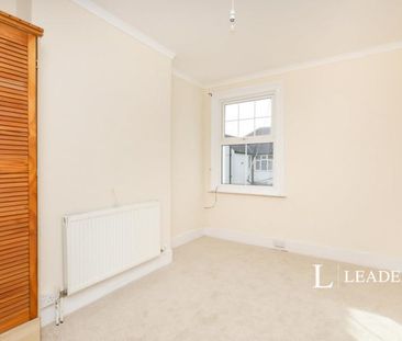 2 bedroom house to rent Redoubt Road, Eastbourne, BN22 - Photo 3