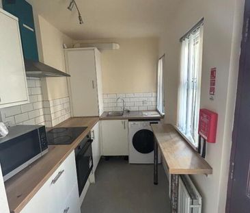 Flat 1, 91 Fitzroy Avenue, Belfast, BT7 1HU - Photo 4