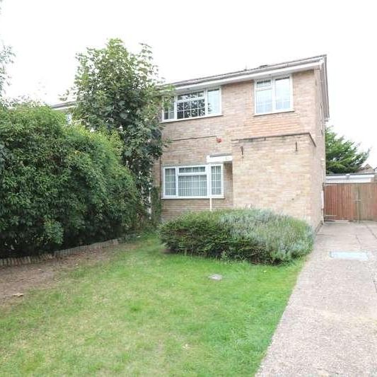 Primrose Close, Purley On Thames, RG8 - Photo 1