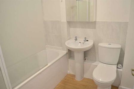 Rossignol Gardens, Carshalton, Surrey, SM5 - Photo 5