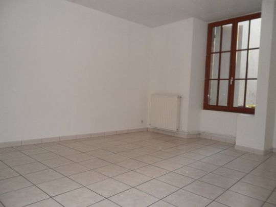 A LOUER - CHATEAUNEUF - Appartement T3 de 77m² - Photo 1