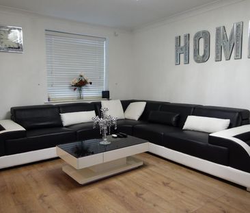 3 bedroom House To Let Total Size: 991 SQ FT - Photo 1