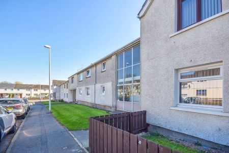 174 Charles Avenue Arbroath, Angus, DD11 2HD - Photo 3