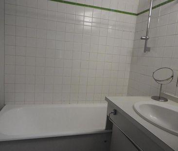 Location Appartement 2 pièces 48m² BORDEAUX 33000 - Photo 2