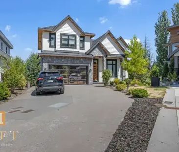 Beautiful Spacious 2 Bedroom Suite In White Rock | 16695 31B Avenue... - Photo 1