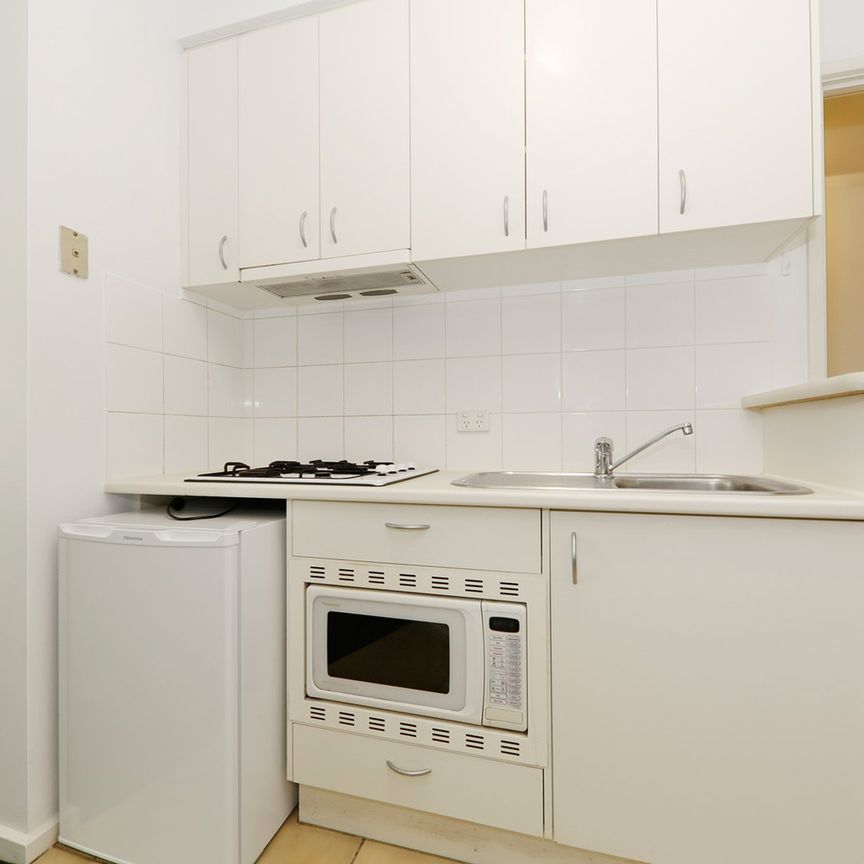 5109/570 Lygon Street, Carlton VIC 3053 - Photo 1