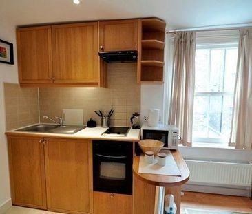 Flat 03 Fairholme Road, West Kensington W14 9JZ - Photo 4