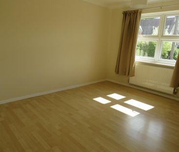 2 bedroom maisonette to rent - Photo 3