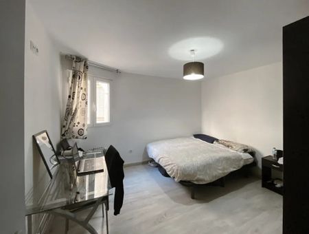 Carrer de lArquitecte Arnau, Valencia, Valencian Community 46020 - Photo 3