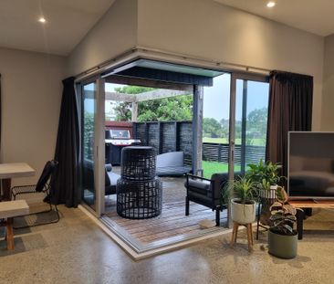 Spinnaker Bay Family Living - Photo 1