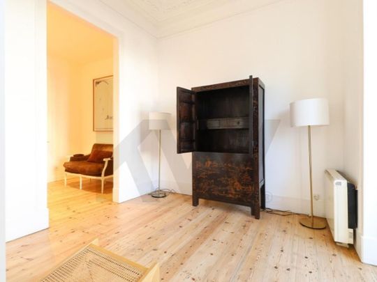 2 room luxury Apartment for rent in Misericórdia, Lisbon - Photo 1