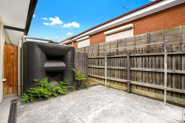 1/36 Leamington Street, Reservoir VIC 3073 - Photo 1