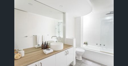 Spacious 3 bedroom Apartment - Enter Via Undercliff Street - Photo 5