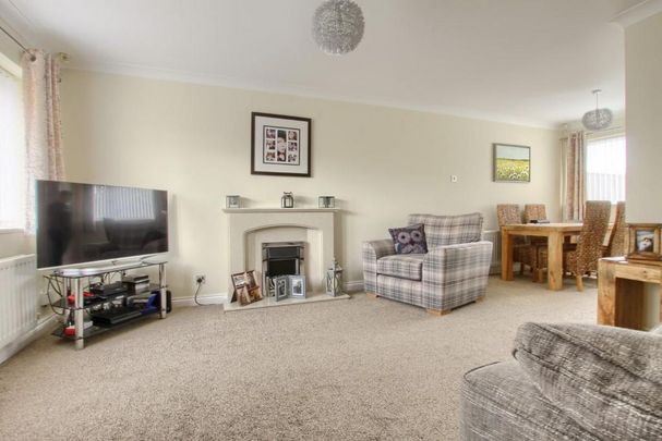 3 bedroom semi-detached house to rent - Photo 1