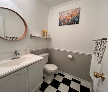 For Lease - 71 Covent Crescent, Aurora, Ontario - Photo 6