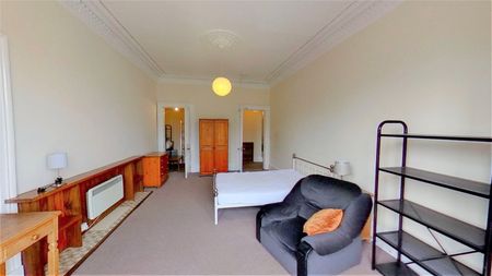 3 bedroom apartment to rent - Photo 2