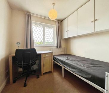 4 bedroom semi-detached house to rent - Photo 1